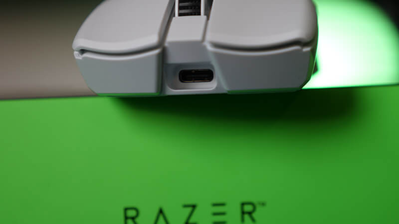 Razer Viper V2 Pro USB C opladning.JPG